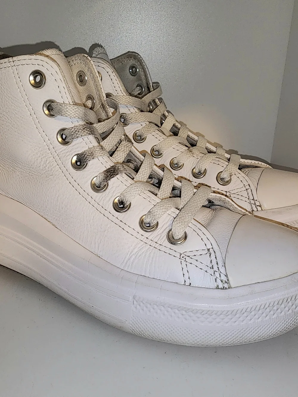 white leather Converse Chuck Taylor All Star Move sneakers women's size 8.5 - Picture 2 of 7